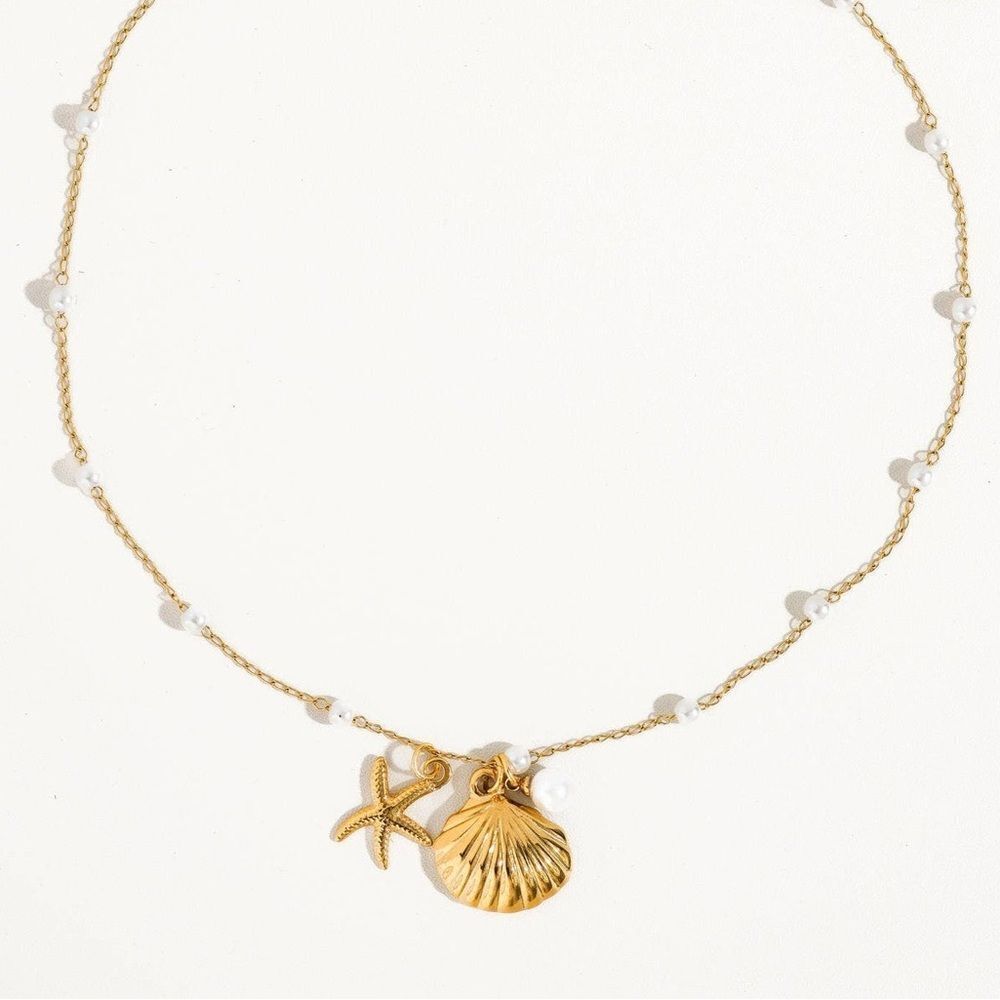 Gold Shell and Starfish Charm Necklace A1027